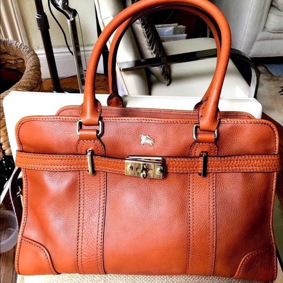 For Sale PreLoved Burberry Vintage Tote 💎Mint condition - Picture 1 of 1
